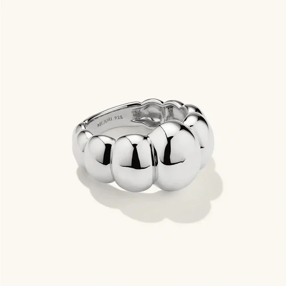 mejuri - puffy charlotte ring - Picture 3 of 5